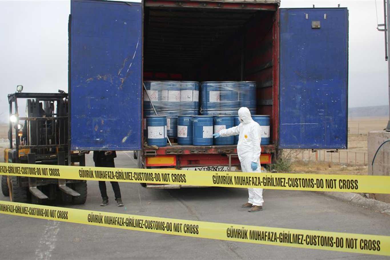 Ağrı'da 18 ton siyanür ele geçirildi